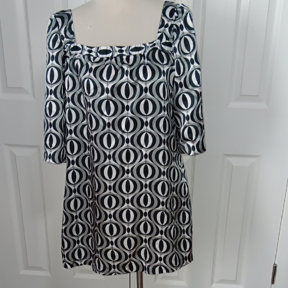 Black and White Mini Sheath Dress with Puff Sleeves and Square Neckline